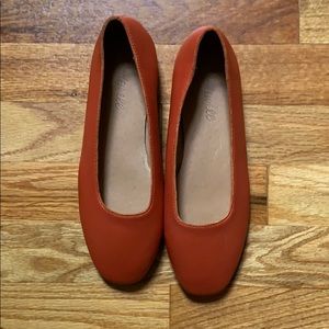 Madewell  “The Cory” Flat in Southwestern Clay 5.5